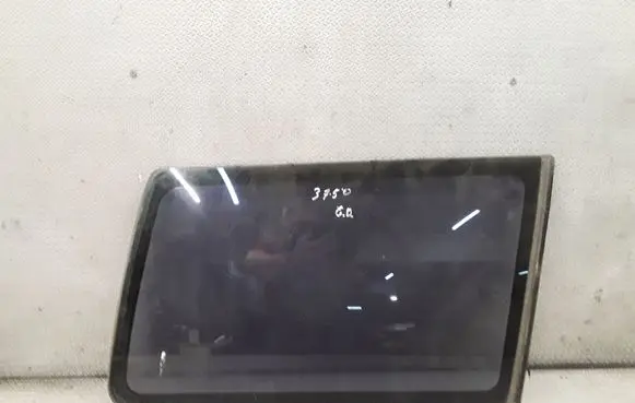 Nissan Terrano Rear side window