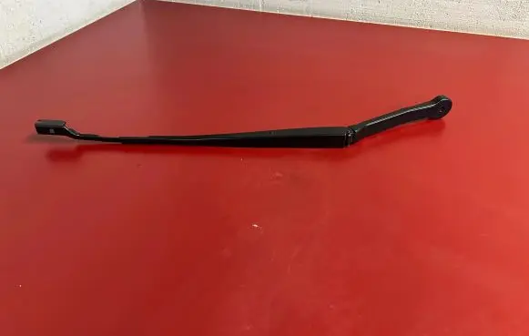 BMW X3 G01 Front wiper blade arm 7399010