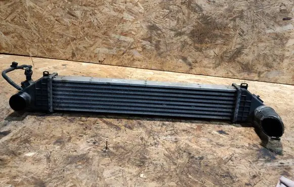 Volvo C70 Intercooler radiator 30741631 H3123000 30622083
