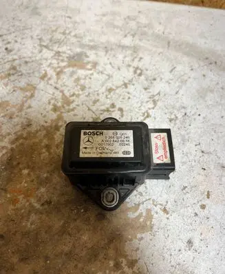 Mercedes-Benz Vito Viano W639 ESP acceleration yaw rate sensor A0025426618 0017902 0265005246