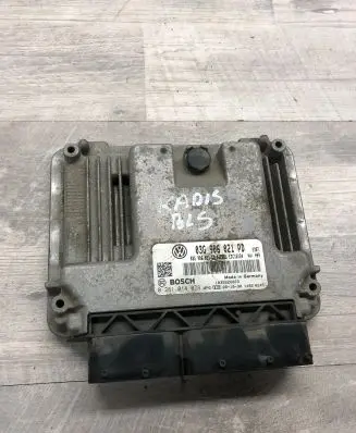 Volkswagen Touran I Engine control unit/module 03G906021PD 03G906021CC 0281014073