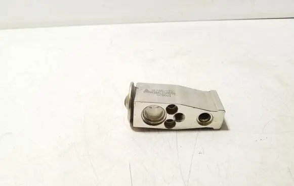 MG ZS Air conditioning (A/C) expansion valve WQT85070 EBH15M559
