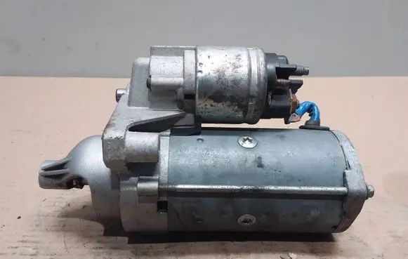 Peugeot 308 Starter motor 9662854180