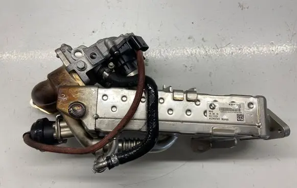 BMW 3 F30 F35 F31 EGR valve cooler 8596444