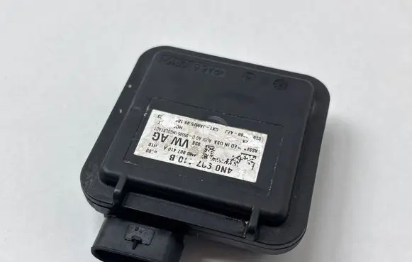 Porsche Cayenne (9Y0 9Y3) Homelink control unit 4N0907410B