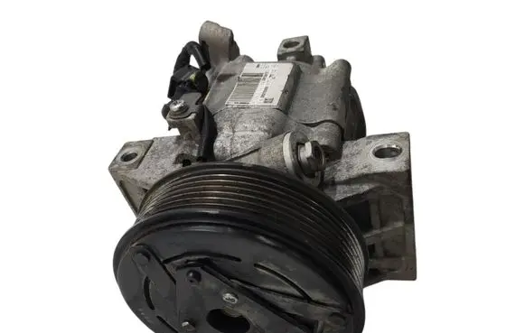 Dacia Sandero II Air conditioning (A/C) compressor (pump) 926000216R