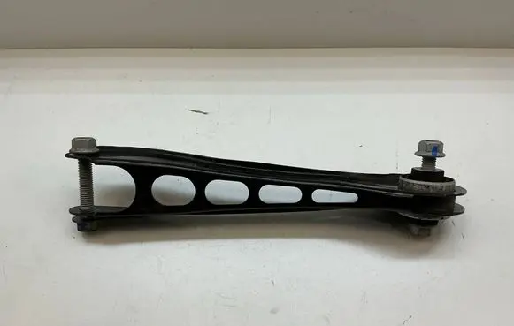 Chevrolet Camaro Rear suspension control arm 23343126