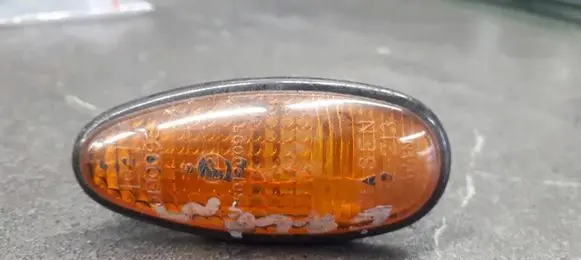 Mitsubishi Galant Front fender indicator light 1132-213