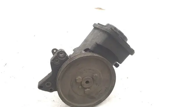 BMW 5 E39 Power steering pump 2247046 32422247046 91208