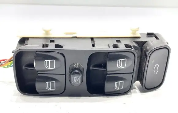 Mercedes-Benz C AMG W203 Electric window control switch A2038210679