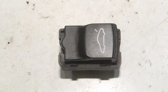 Porsche Boxster 986 Tailgate/boot open switch button 99661310610