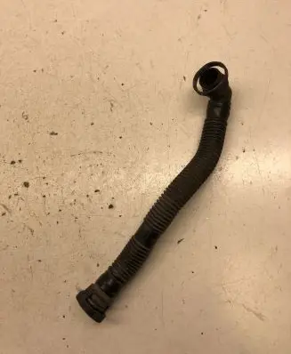Skoda Octavia Mk2 (1Z) Breather hose/pipe 06A131127L
