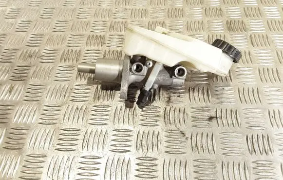 Ford Kuga I Master brake cylinder 03350886551 03350886561