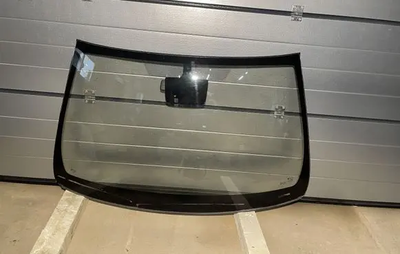 Opel Insignia A Front windscreen/windshield window 13227824 13300838