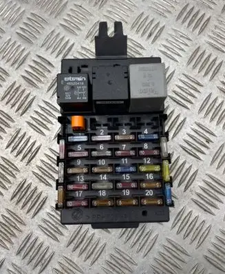 Alfa Romeo 166 Fuse module a223