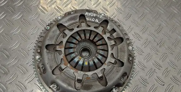 Toyota Aygo AB40 Clutch set kit 312100H050 312500H050