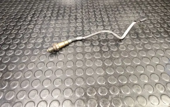 Nissan Qashqai Lambda probe sensor 226A41733R H8201395330 0281004221