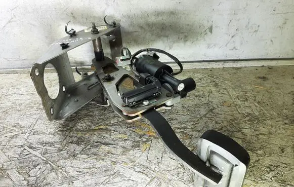 Jeep Grand Cherokee (WK) Brake pedal 52089242AC