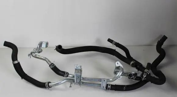 Infiniti Q50 Engine coolant pipe/hose