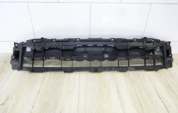Audi Q2 - Front bumper upper radiator grill 81A853037D