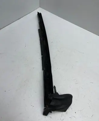 Audi A4 S4 B6 8E 8H Rubber seal rear door window/glass 8H0839479B DAS1585