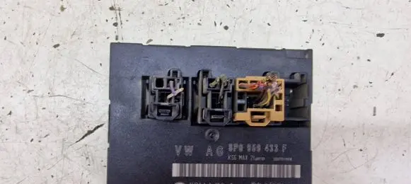 Audi A3 S3 8P Comfort/convenience module 8P0959433F 5DK00858337
