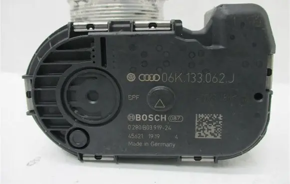 Audi A4 S4 B5 8D Throttle body valve 