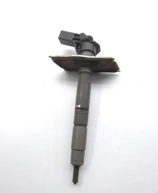 Volkswagen PASSAT CC Fuel injector 03L130277