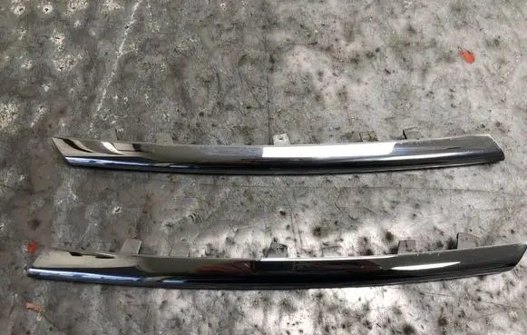 Opel Insignia A Front bumper upper radiator grill 13264450-BILI 13264450 13264449