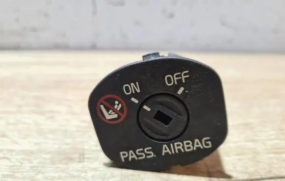 Volvo V70 Passenger airbag on/off switch 30795214