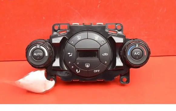 Ford Fiesta Climate control unit 8A6T-18C612-AJ
