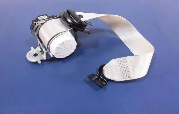 BMW X7 G07 Front seatbelt 6998169