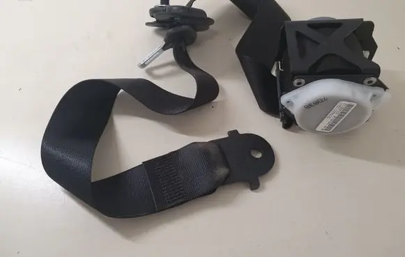 BMW X5 E70 Front seatbelt 305537499001