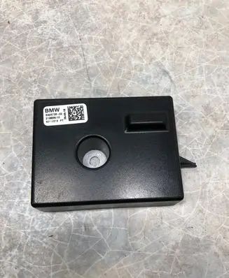 BMW i3 Antenna control unit 9325735 65209325735 65209230911