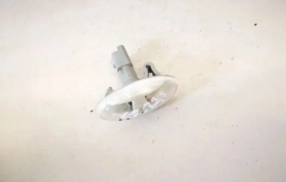 Peugeot 206 Front fender indicator light