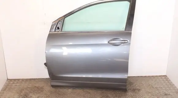 Honda CR-V Front door