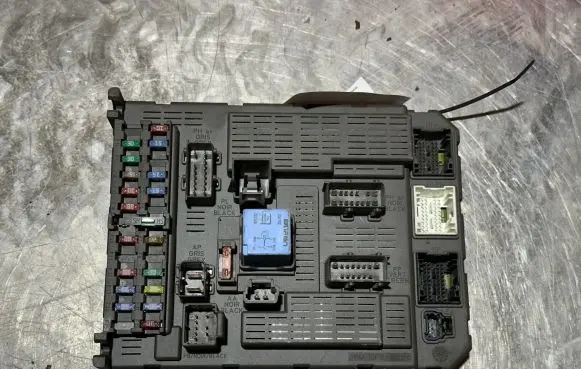 Peugeot 807 Comfort/convenience module 1400010480