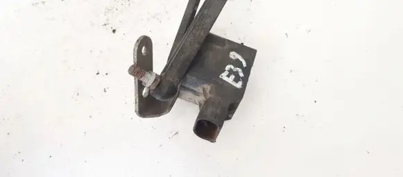 BMW 5 E39 Front height sensor lever 1093698 71102