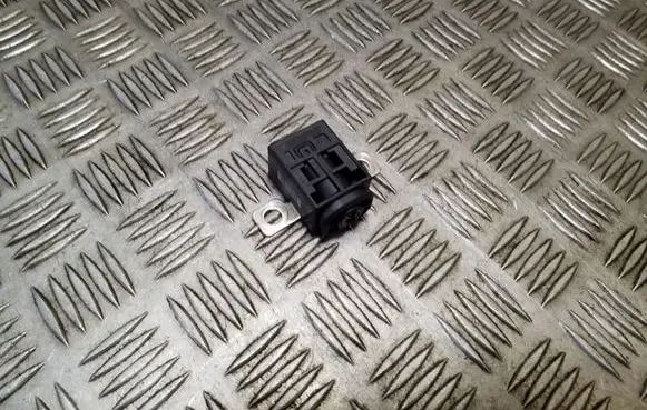 Audi Q5 SQ5 Battery relay fuse 4F0915519
