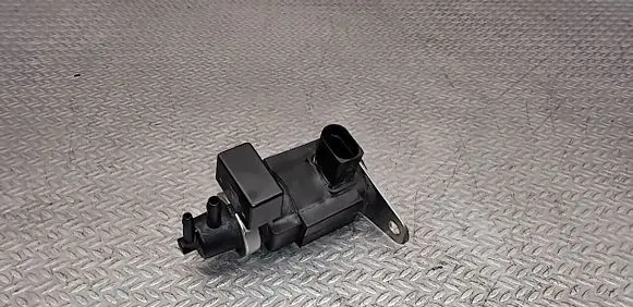Audi A8 S8 D3 4E Turbo solenoid valve 4E0906628