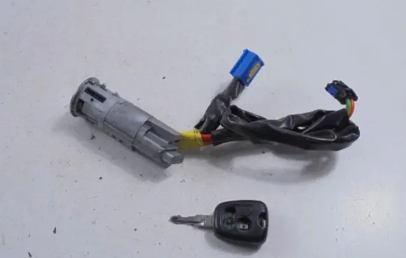 Peugeot 206 CC Ignition lock