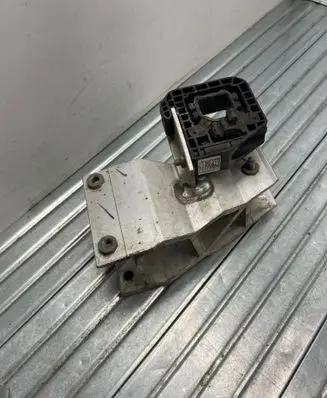 BMW X3 G01 Radiator mount bracket 7399965 16808314