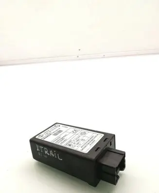 Nissan X-Trail T30 Door central lock control unit/module 5WK48821