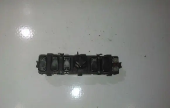 Mercedes-Benz A W168 Wing mirror switch 1688203810 3301.1101