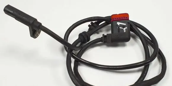 Mercedes-Benz GLK (X204) ABS rear brake sensor A2045401317
