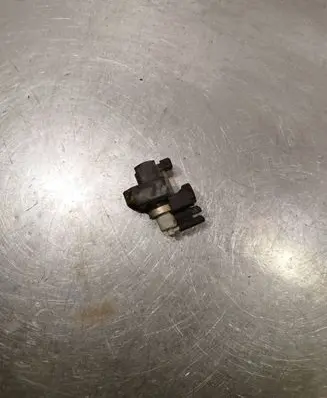 Hyundai i30 Turbo solenoid valve 70027200 08T098