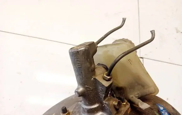 Mercedes-Benz E W124 Master brake cylinder 