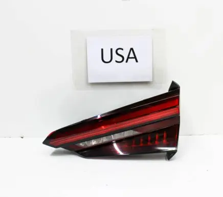 Audi A5 Tailgate rear/tail lights 8W6945094F
