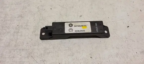 Jeep Grand Cherokee Keyless (KESSY) go control unit/module 04749296AA 33380501 A3210160002