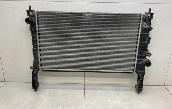 Opel Mokka X Coolant radiator 95298554